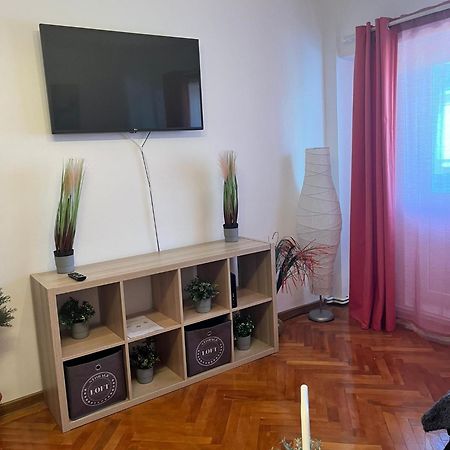 Picadilly Apartment プロイェシュティ エクステリア 写真